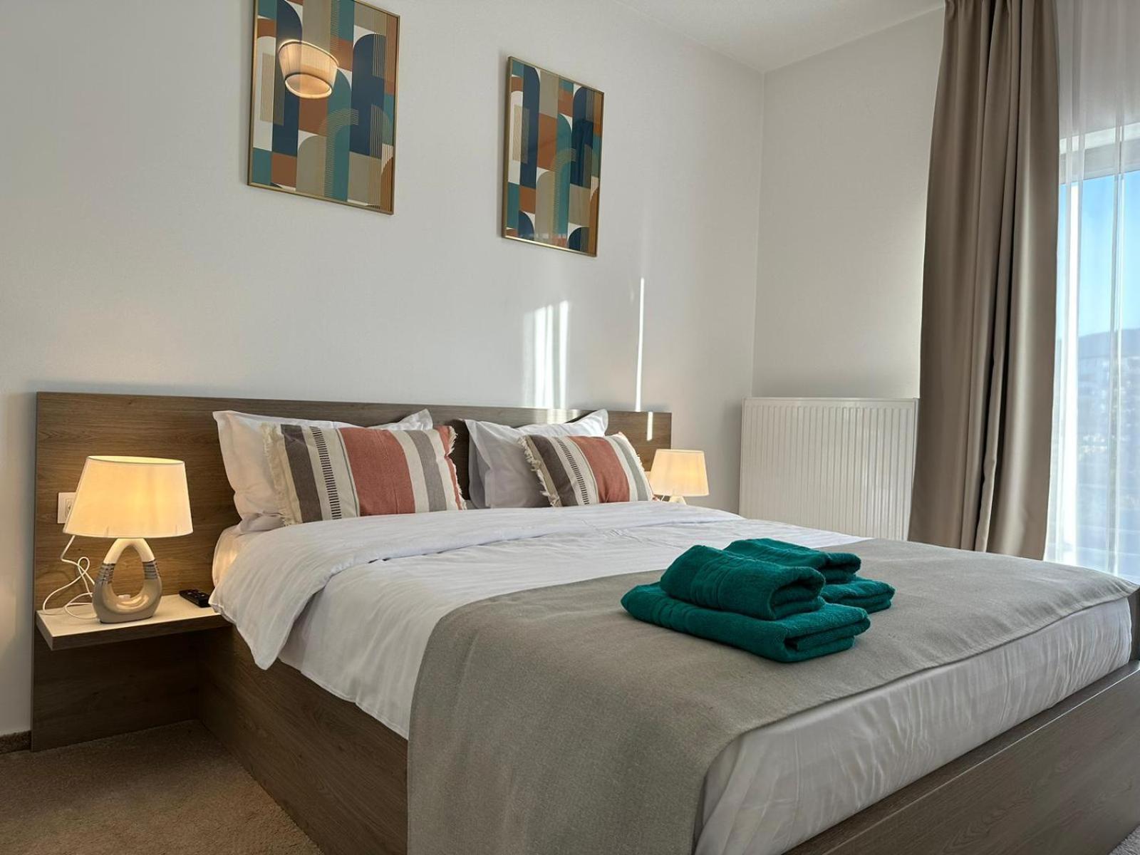 Luxury Glam Apartments & Studios Near Coresi Mall Брашов Экстерьер фото