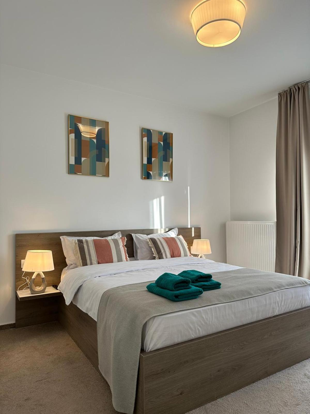 Luxury Glam Apartments & Studios Near Coresi Mall Брашов Экстерьер фото